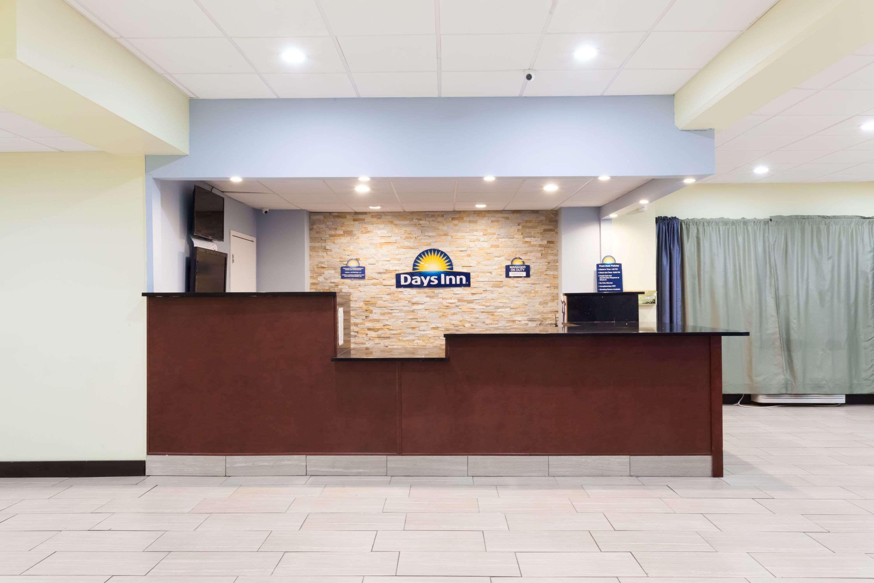 Comfort Inn Philadelphia International Airport West Chester Exterior photo