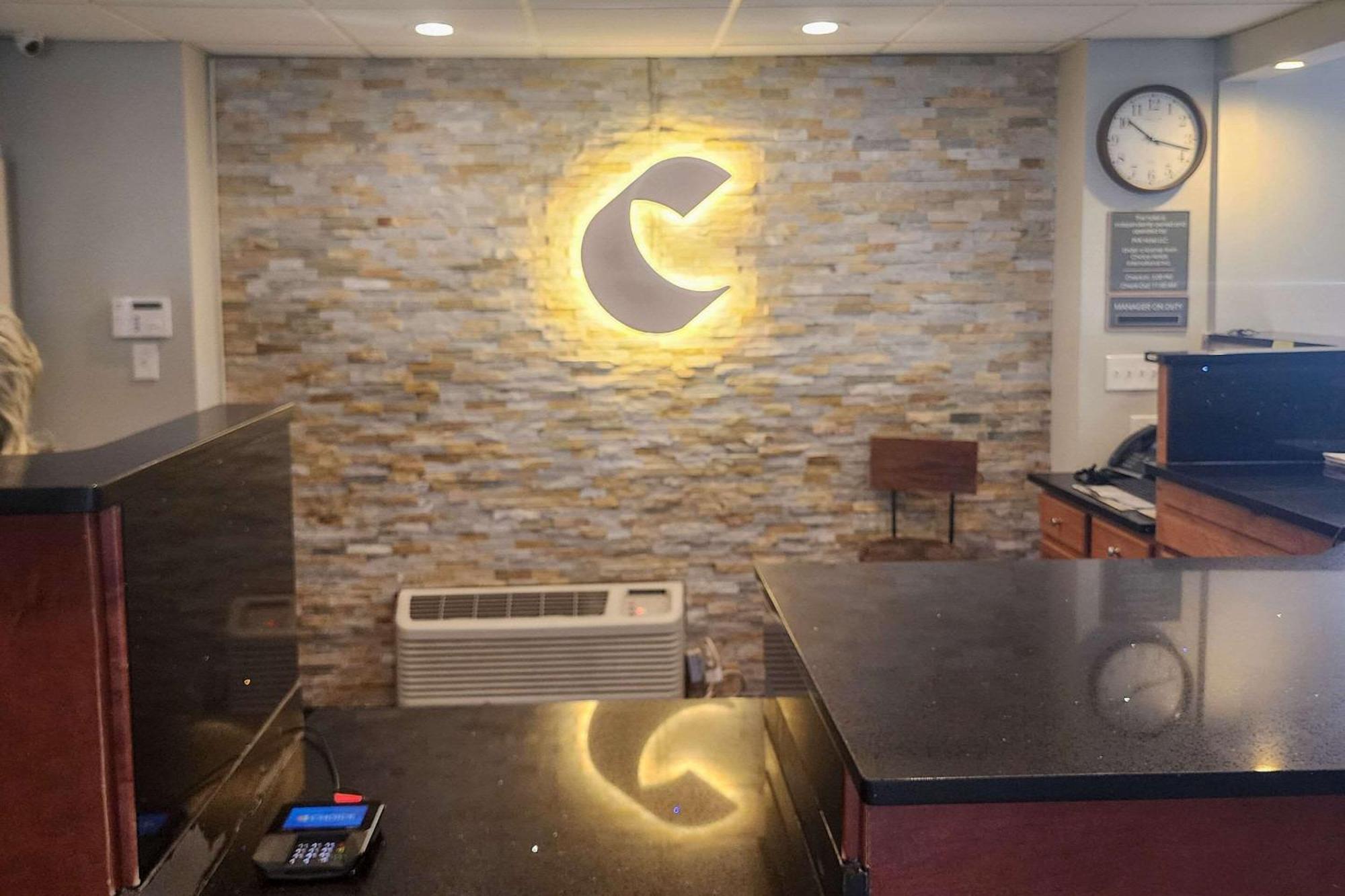 Comfort Inn Philadelphia International Airport West Chester Exterior photo