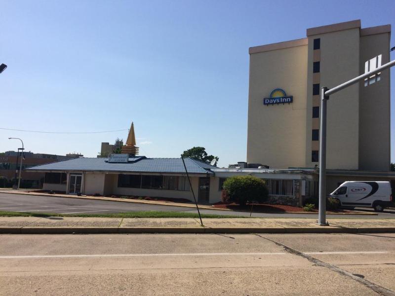 Comfort Inn Philadelphia International Airport West Chester Exterior photo