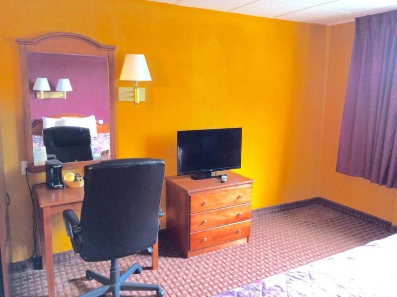 Comfort Inn Philadelphia International Airport West Chester Exterior photo