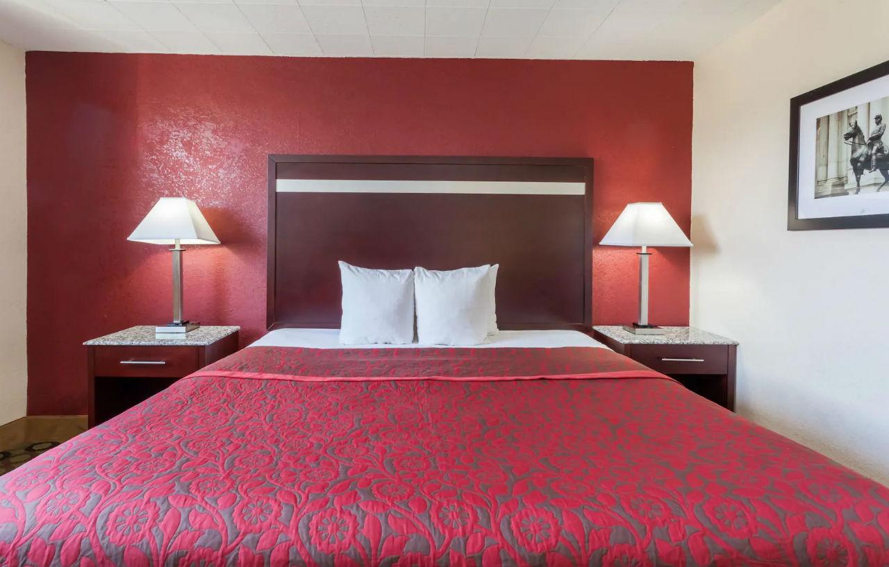 Comfort Inn Philadelphia International Airport West Chester Exterior photo